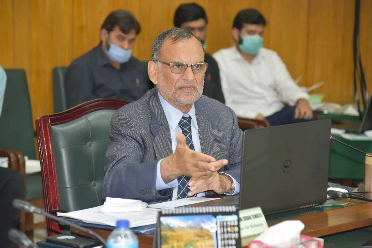 Minister of Railway Azam Khan Swati briefing the Agenda of Pre-bit Conference